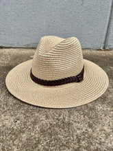 Load image into Gallery viewer, Weekender Straw Hat - Wildfire and Lace
